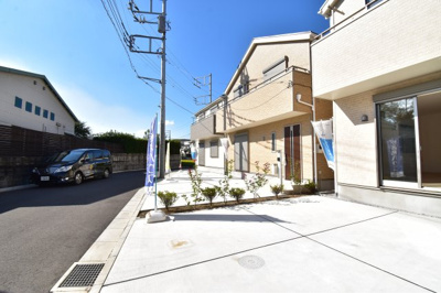 【前面道路含む現地写真】 | 府中市矢崎町第1 | 前面道路公道6メートルあります。運転が苦手な奥様でも楽々駐車可能です。