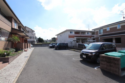 【駐車場】 | メゾンリュミエール