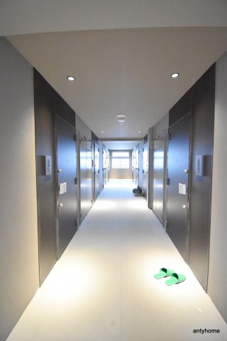 ワールドアイ難波南PORTA 仲介手数料無料のロビー