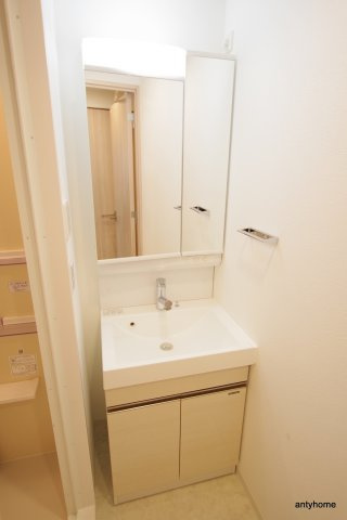 ワールドアイ難波南PORTA 仲介手数料無料の洗面所