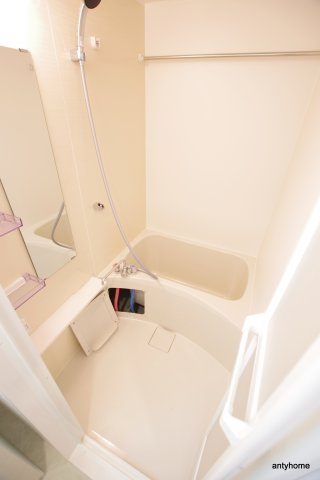 ワールドアイ難波南PORTA 仲介手数料無料の浴室