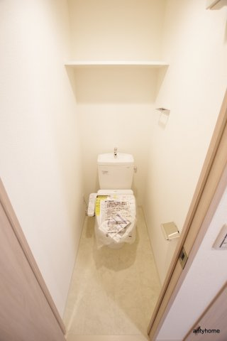 ワールドアイ難波南PORTA 仲介手数料無料のトイレ