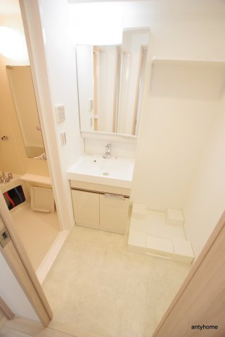 ワールドアイ難波南PORTA 仲介手数料無料の洗面所
