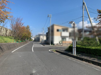 【前面道路含む現地写真】