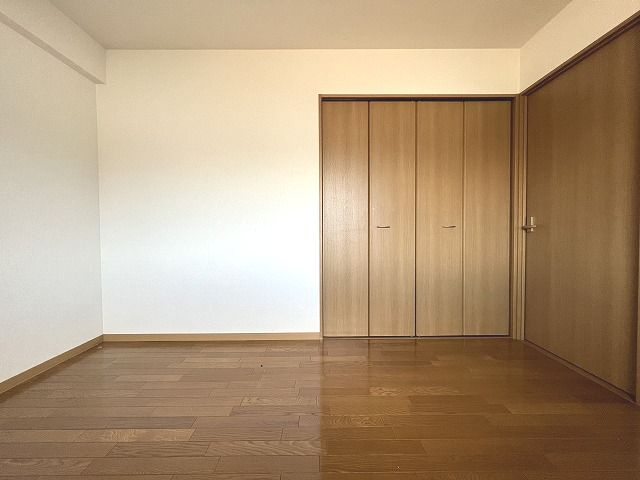 ジュピターの洋室|スタンダードな洋室です
※間取り反転の場合あり、内装が若干異なる場合がございます