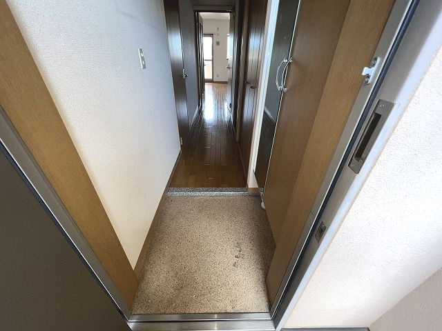 ジュピターの玄関|きれいな玄関です
※間取り反転の場合あり、内装が若干異なる場合がございます