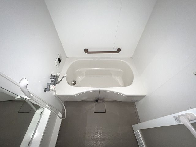 ジュピターの浴室|ゆったり過ごせるお風呂です
※間取り反転の場合あり、内装が若干異なる場合がございます