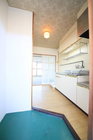 キャンパスひまわり住吉の玄関