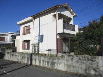 【外観】 | 神戸市須磨区友が丘1丁目中古戸建 | 二方道路に接していますので、開放的です。