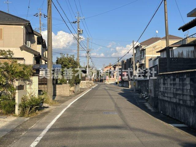 ５７１７９　岐阜市西鶉土地の前面道路含む現地写真