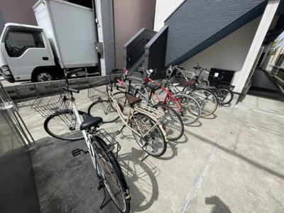 【その他共用部分】 | Le Olive | 駐輪場です