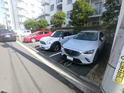 【駐車場】 | サニークレスト白楽Ａ棟 | 平置き駐車場です。