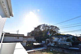 【展望】 | 武蔵野の緑を存分に楽しめるのは、低層住宅地域ならではの眺望。夜は星空を見ながらご家族で語り合いを…