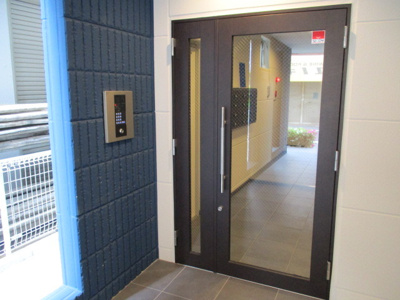 【エントランス】 | アヴァンス淡路 | エントランスです。