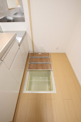 【収納】 | ラフレシール三日市Ⅲ | 床下収納庫