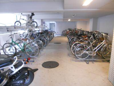 グラマシー京都（旧リエトコート塩小路堀川）の駐車場|駐輪場