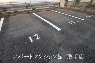 【駐車場】