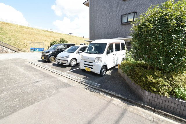 WE　NATULの駐車場