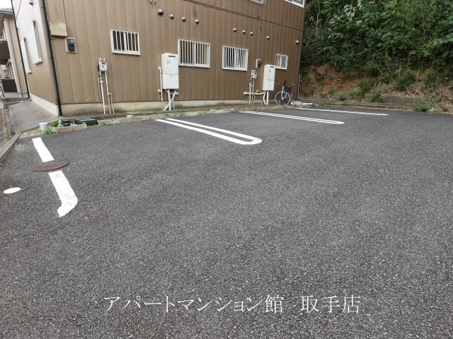HITコートGの駐車場