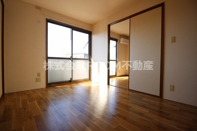 シャルマンコートの洋室|明るい洋室です