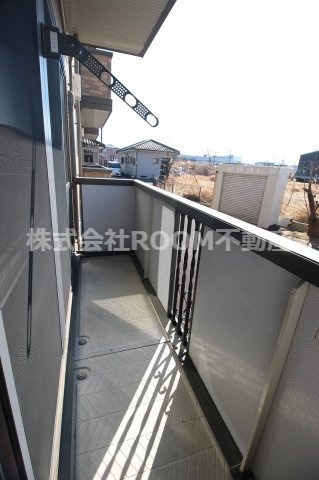 シャルマンコートのバルコニー|暖かな日差しのふりそそぐバルコニー