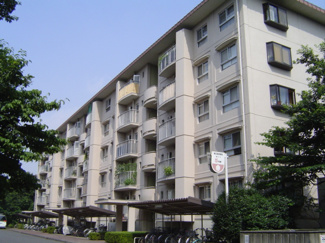 【外観】 | 敷地内には公園も多くあり、緑豊かで閑静な住宅街