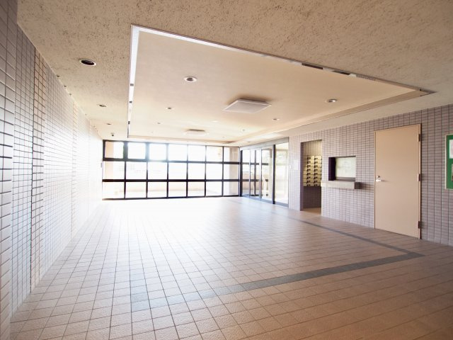 敷地内駐車場空き有りのエントランス