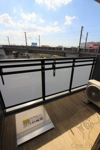 アドバンス大阪ヴェンティのバルコニー