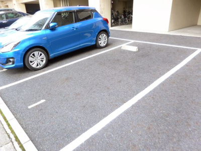 【駐車場】 | ＳＴキューブ