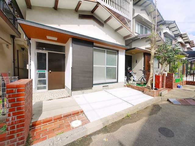 南京終戸建の駐車場|駐車場完備です（軽自動車専用）