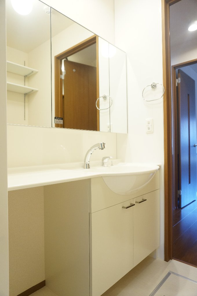 熊本市中央区保田窪２丁目のアパートの独立洗面台