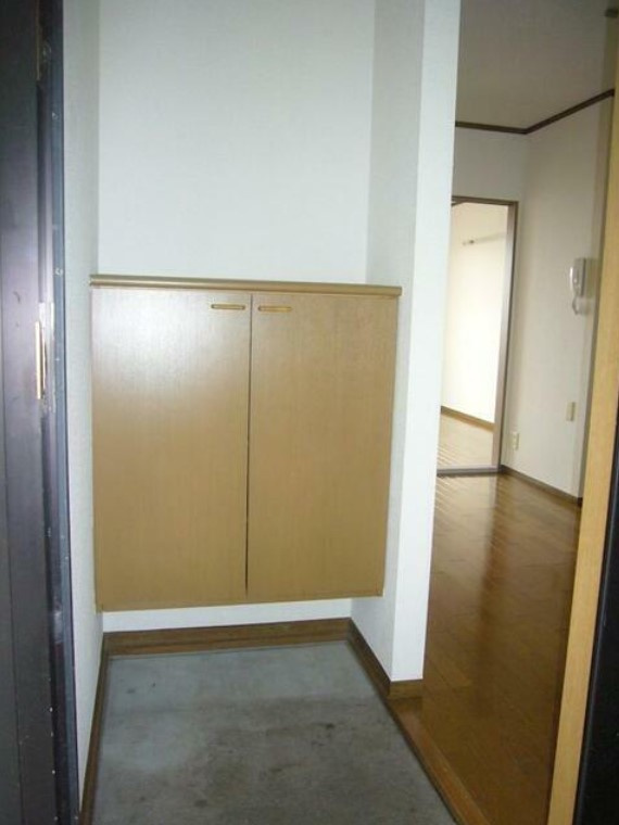 リバーストーンエイトの玄関