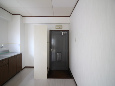 【玄関】 | コーポ・シラミネ