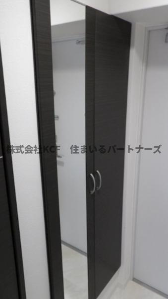 ボスコ　ボブ　ビルディングの玄関|明るい玄関です