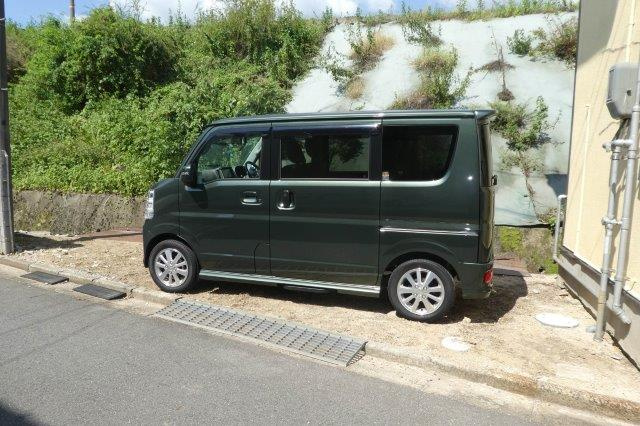 倉敷市西阿知町西原の一戸建ての駐車場