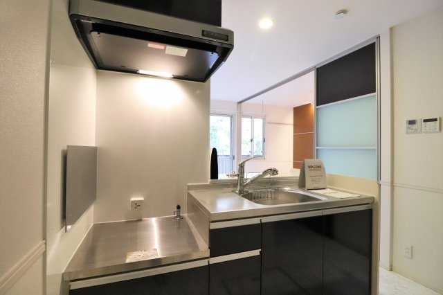 アーバンロックのキッチン|2021年撮影。現況と異なる場合がございます。