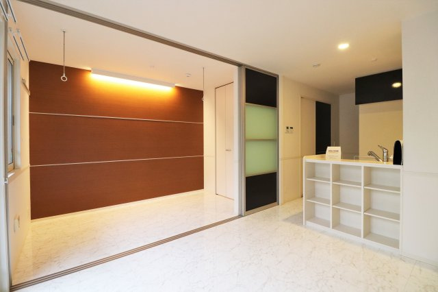 アーバンロックの居間・リビング|2021年撮影。現況と異なる場合がございます。