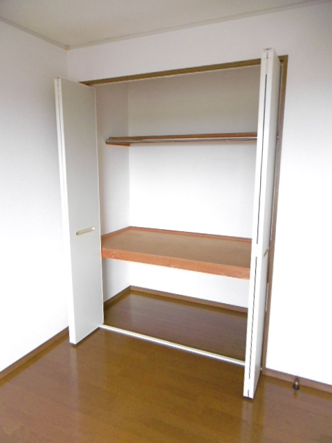 パピオン津福【10,000円キャッシュバック対象物件】の収納|収納豊富です