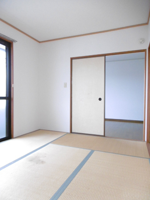 パピオン津福【10,000円キャッシュバック対象物件】の子供部屋|ゆったりした子供部屋です