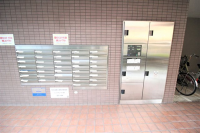 【その他共用部分】 | レジデンス八楽 | 集合ポスト、宅配ボックス