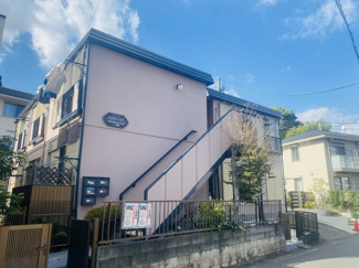 【外観】 | 小田急線「読売ランド前」駅より徒歩7分！「百合ヶ丘」駅からも徒歩9分！2駅利用可能で便利な立地にある2階建てアパートです☆