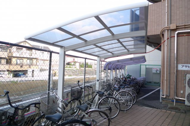 グランドヴィラ・アサヒのその他共用部分|自転車置き場です