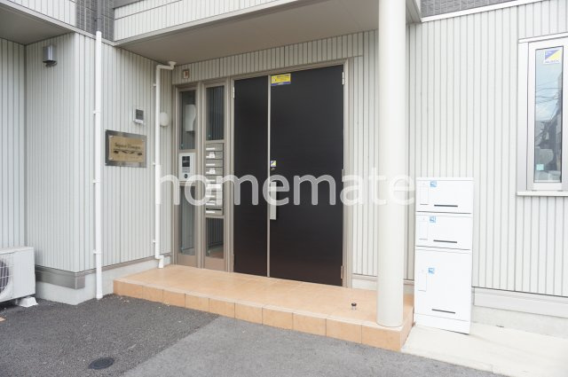 熊本市中央区本荘４丁目のアパートのエントランス