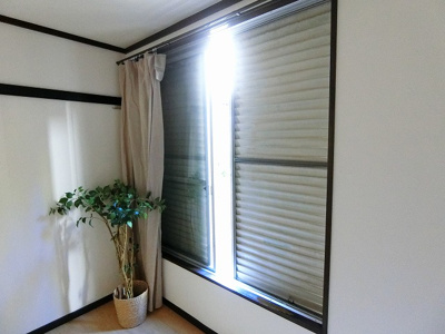 【セキュリティ】 | ジュネスハイツA | 雨戸付きなので夜やお出かけ時も安心です！雨戸は冬場の寒さ対策にもなります◎