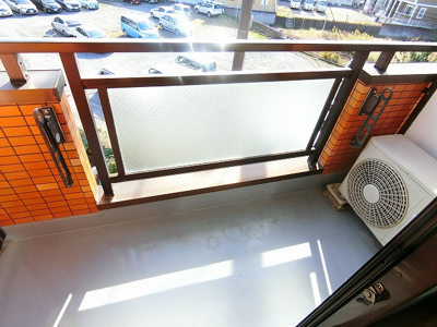 【バルコニー】 | シャインヒルズ向ヶ丘 | バルコニーは南向きで陽当たり良好！お洗濯物も良く乾きそう☆気分転換をするにも最適です☆