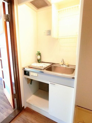【キッチン】 | シャインヒルズ向ヶ丘 | キッチンは1口IHクッキングヒーター♪IHは火を使わないので安心なうえ、お掃除もラクラク♪自炊生活で楽しく健康に☆