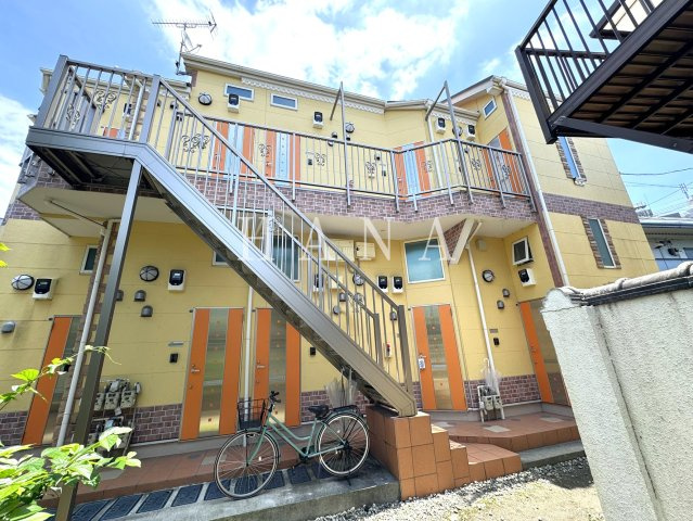 ユナイト子安ルイジアナの外観