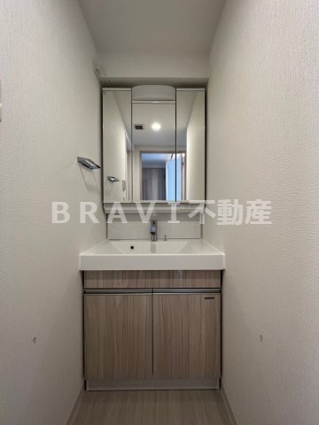 La Douceur谷町（旧 ミラージュパレス谷町ブライト）　BRAVI不動産の独立洗面台|【ミラージュパレス谷町ブライト】独立洗面台あり、毎朝おしゃれに忙しい女性の方におすすめです