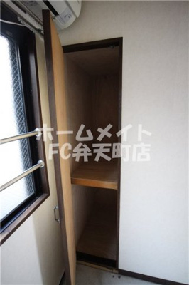 【その他】 | ボンジュール南市岡 | 和室にも収納スペースがあります