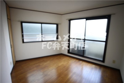 【居間・リビング】 | ボンジュール南市岡 | 使いやすいリビングです